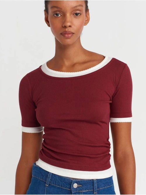 DILVIN T-shirt Crop Femme Coupe Slim À Col Rond - Kiabi DILVIN T-shirt Crop Femme Coupe Slim À Col Rond - Kiabi