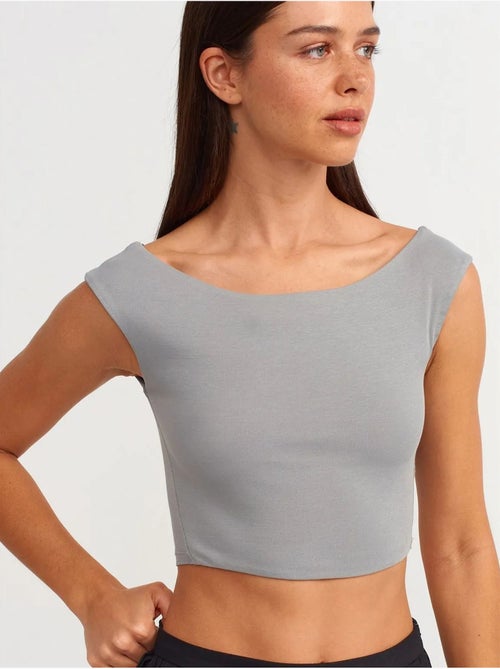 DILVIN T-shirt Crop Sans Manches À Col Bateau - Kiabi DILVIN T-shirt Crop Sans Manches À Col Bateau - Kiabi