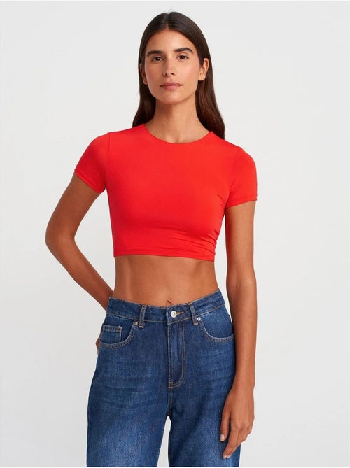 DILVIN T-shirt Crop Slim Fit Femme - Kiabi DILVIN T-shirt Crop Slim Fit Femme - Kiabi