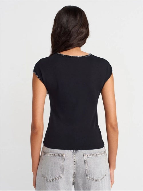 DILVIN T-shirt En Jersey De Coton, Coupe Ajustée - Kiabi DILVIN T-shirt En Jersey De Coton, Coupe Ajustée - Kiabi