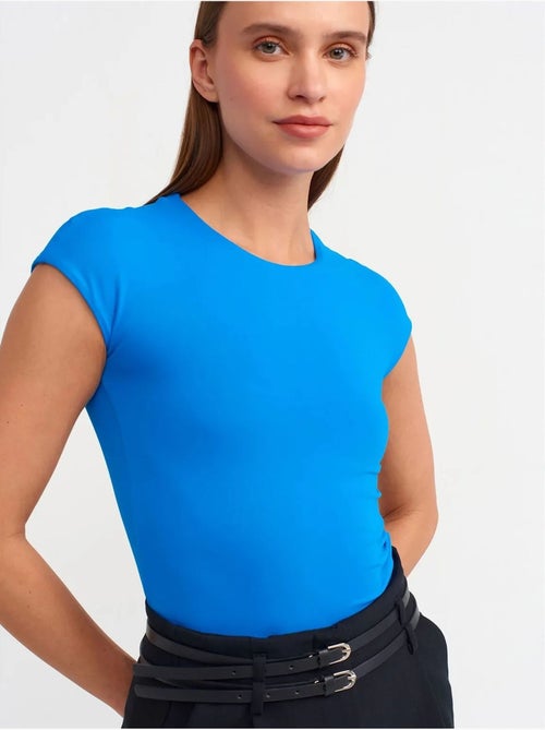 DILVIN T-shirt Femme Coupe Ajustée Col Rond - Kiabi DILVIN T-shirt Femme Coupe Ajustée Col Rond - Kiabi