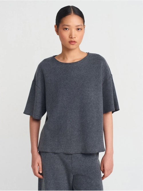 DILVIN T-shirt Femme Coupe Ample À Col Rond - Kiabi DILVIN T-shirt Femme Coupe Ample À Col Rond - Kiabi