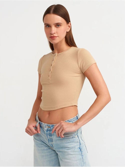 DILVIN T-shirt Femme Court Coupe Slim À Col Rond - Kiabi DILVIN T-shirt Femme Court Coupe Slim À Col Rond - Kiabi