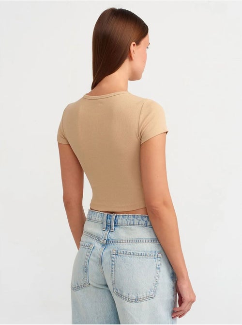 DILVIN T-shirt Femme Court Coupe Slim À Col Rond - Kiabi DILVIN T-shirt Femme Court Coupe Slim À Col Rond - Kiabi