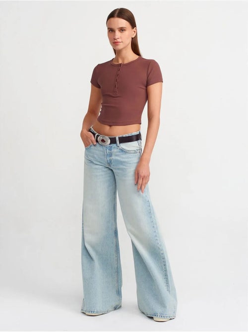 DILVIN T-shirt Femme Court Coupe Slim À Col Rond - Kiabi DILVIN T-shirt Femme Court Coupe Slim À Col Rond - Kiabi