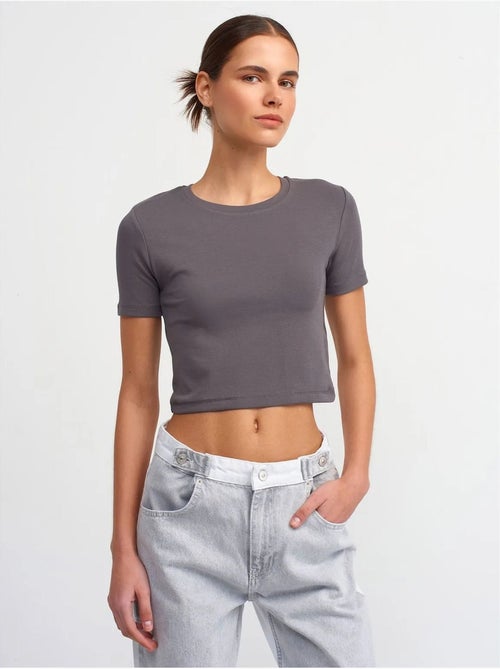 DILVIN T-shirt Femme Crop Slim À Col Rond - Kiabi DILVIN T-shirt Femme Crop Slim À Col Rond - Kiabi