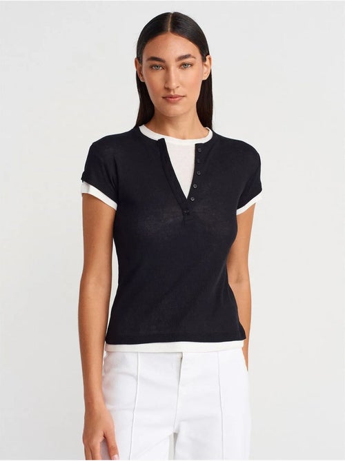 DILVIN T-shirt Femme En Coton À Col V Et Patte De Boutonnage - Kiabi DILVIN T-shirt Femme En Coton À Col V Et Patte De Boutonnage - Kiabi