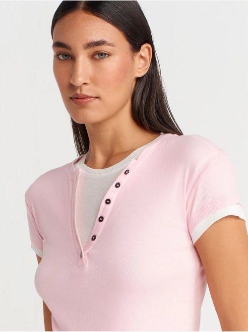 DILVIN T-shirt Femme En Coton À Col V Et Patte De Boutonnage - Kiabi DILVIN T-shirt Femme En Coton À Col V Et Patte De Boutonnage - Kiabi