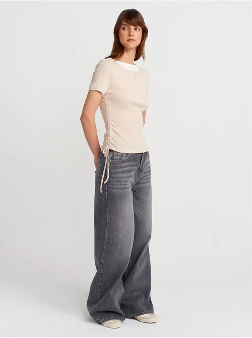 DILVIN T-shirt Femme En Coton, Coupe Slim, Col Rond - Kiabi DILVIN T-shirt Femme En Coton, Coupe Slim, Col Rond - Kiabi