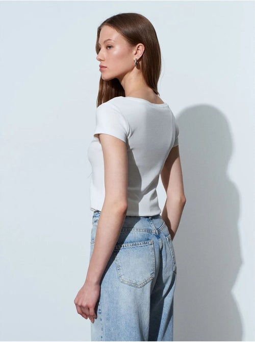 DILVIN T-shirt Femme En Coton, Coupe Slim, Col Rond - Kiabi DILVIN T-shirt Femme En Coton, Coupe Slim, Col Rond - Kiabi