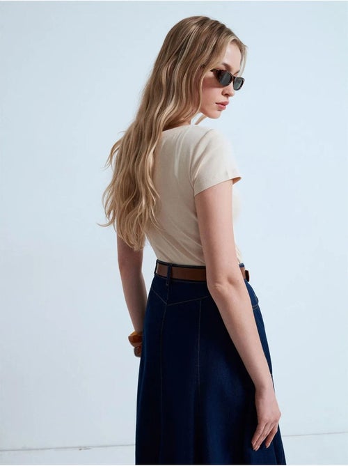 DILVIN T-shirt Femme En Coton, Coupe Slim, Col Rond - Kiabi DILVIN T-shirt Femme En Coton, Coupe Slim, Col Rond - Kiabi