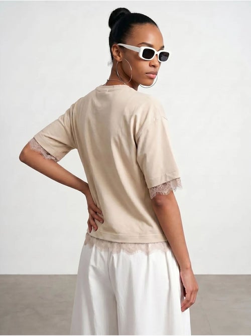 DILVIN T-shirt femme en coton et élasthanne à col rond - Kiabi DILVIN T-shirt femme en coton et élasthanne à col rond - Kiabi