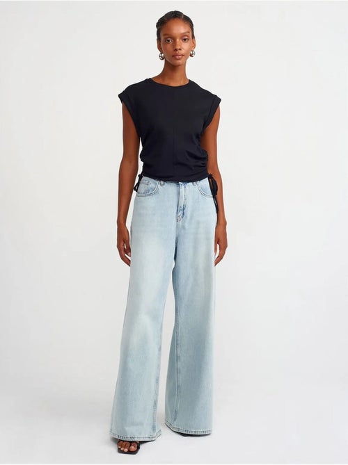 DILVIN T-shirt Femme Sans Manches En Coton, Col Rond Et Lien - Kiabi DILVIN T-shirt Femme Sans Manches En Coton, Col Rond Et Lien - Kiabi