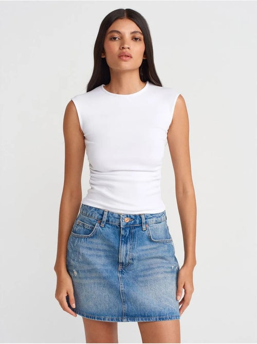 DILVIN T-shirt sans manches côtelé à col rond et coupe ajustée - Kiabi