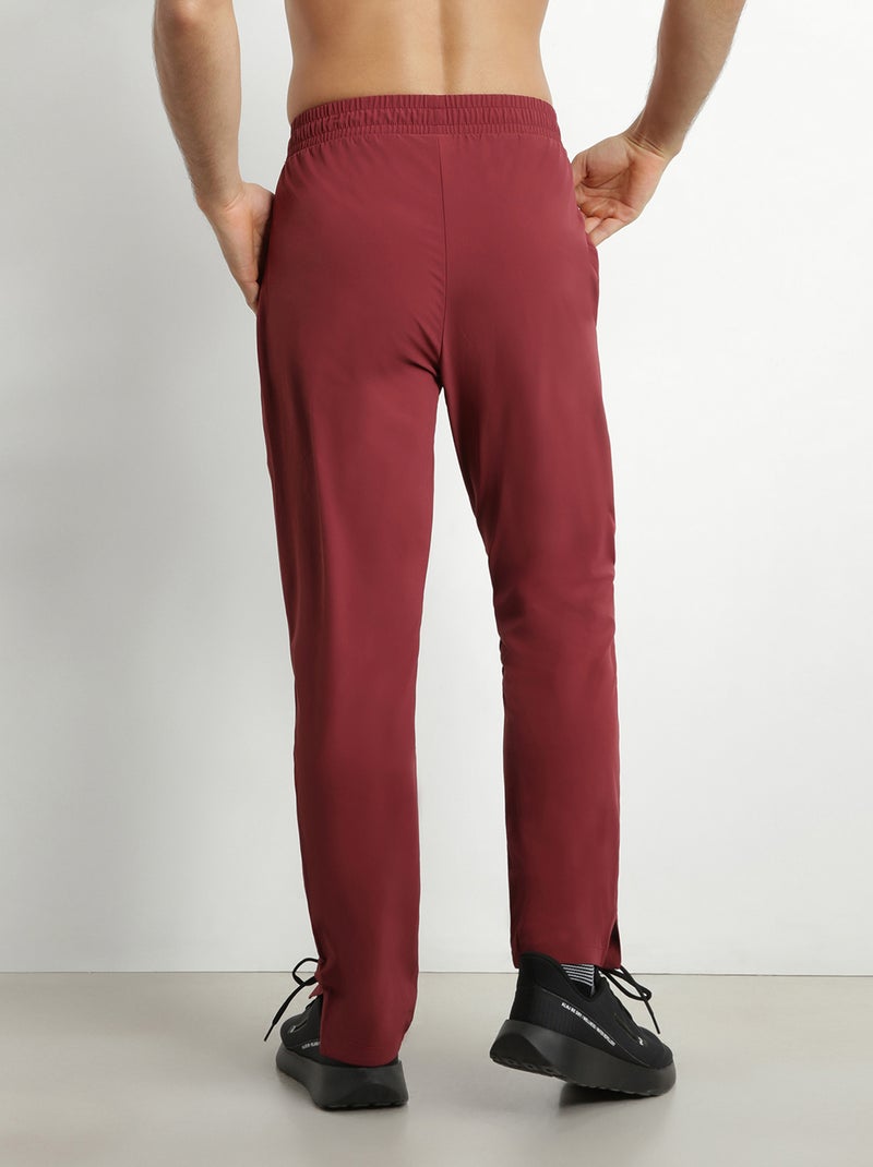 Dim Move, Pantalon Chino Technique Bordeaux - Kiabi