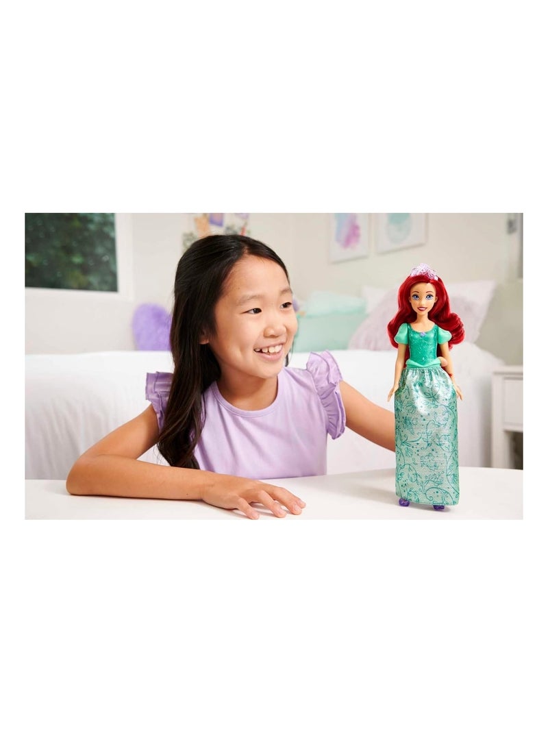Disney poupée Ariel articulée avec tenue Scintillante et accessoires Vert - Kiabi