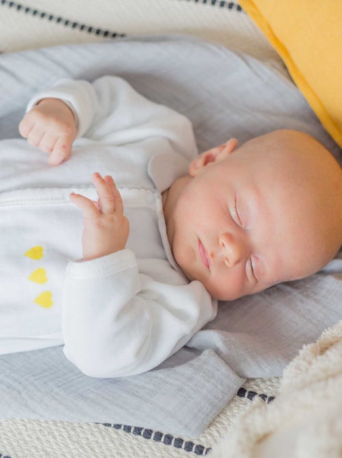 Dors bien  Motif 3 petits coeurs - Kiabi