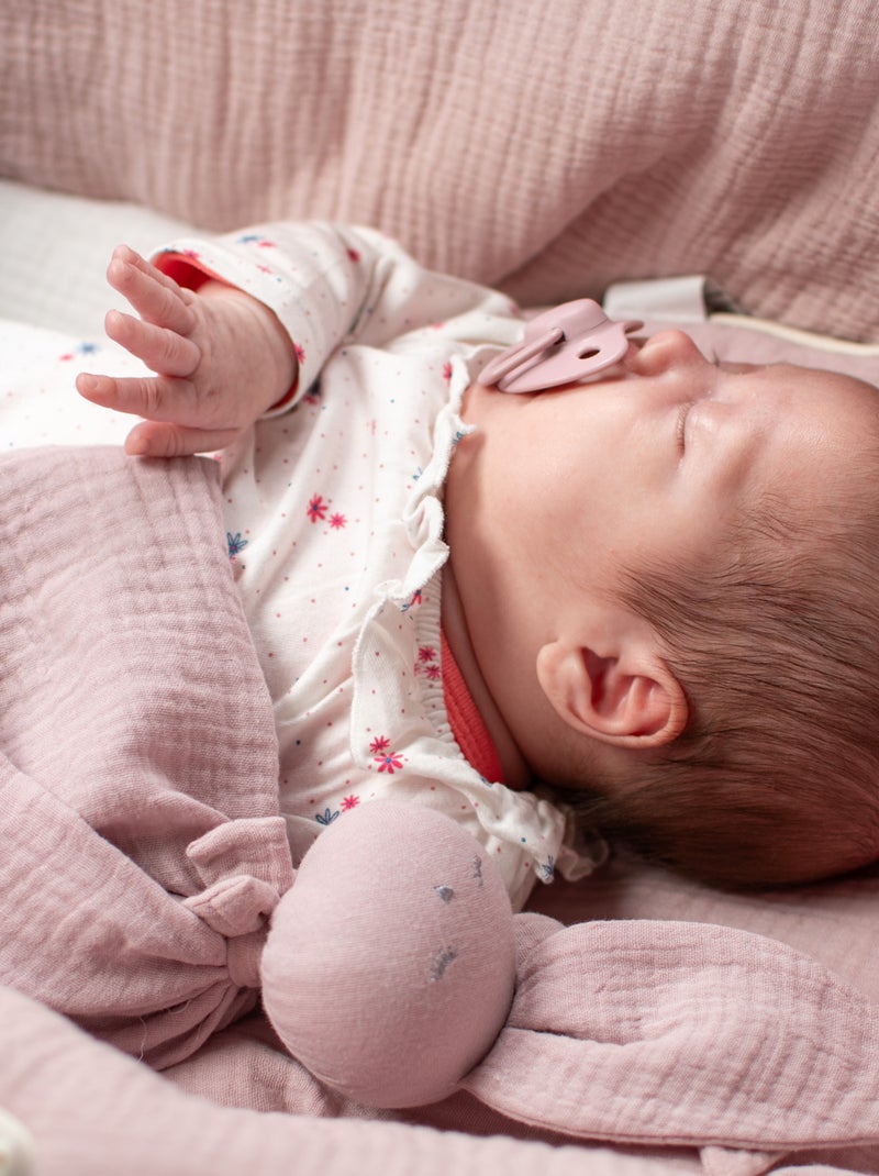 Doudou Lapin  en gaze de coton, Jeanne SEVIRA KIDS Rose - Kiabi