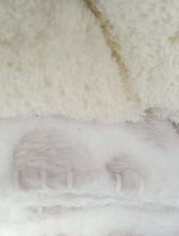 Doudou mouton et plaid