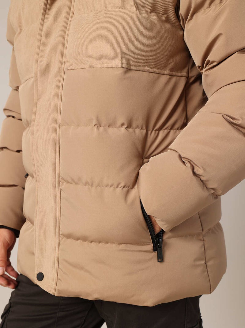 Doudoune à capuche avec empiècements en velours côtelé 'deeluxe' Beige sable - Kiabi