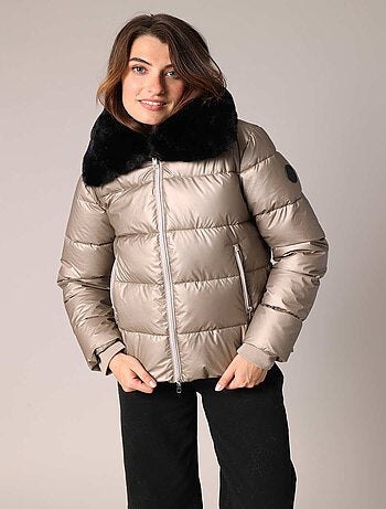 Doudoune avec col chaud amovible
'Deeluxe'