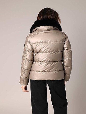 Doudoune avec col chaud amovible
'Deeluxe'