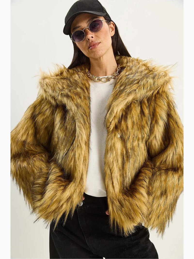 Doudoune boutonnée en peluche coupe décontractée avec col chemise lucci Camel - Kiabi