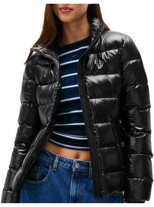 Doudoune Brillant Femme Tommy Jeans slim zip Print - Kiabi Doudoune Brillant Femme Tommy Jeans slim zip Print - Kiabi