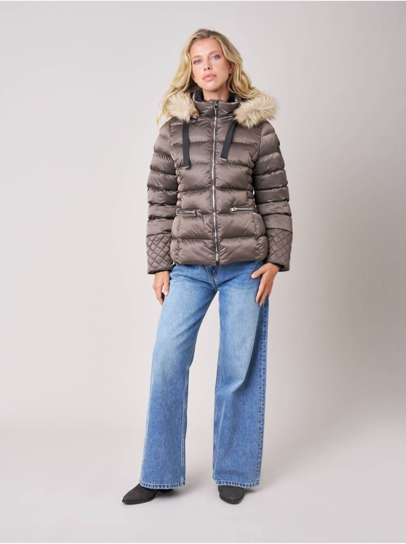 Doudoune femme avec capuche imitation fourrure 'deeluxe' Gris taupe - Kiabi