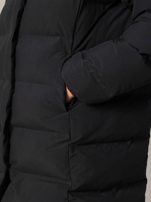 Doudoune longue matelassée avec capuche enveloppante
 'Deeluxe' - Kiabi