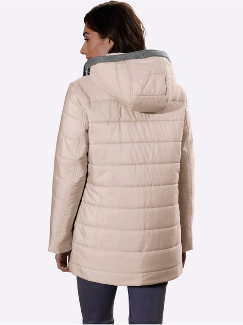 Doudoune matelassée avec capuche amovible et poches pratiques - taille standard - moda vilona - Kiabi Doudoune matelassée avec capuche amovible et poches pratiques - taille standard - moda vilona - Kiabi