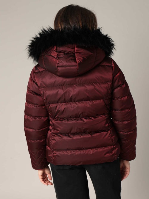 Doudoune matelassée avec capuche en imitation fourrure
 'Deeluxe' - Kiabi