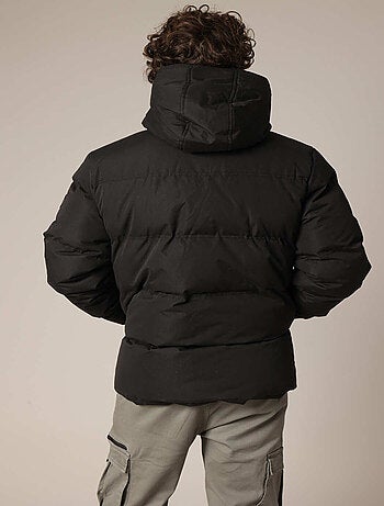 Doudoune matelassée avec capuche et doublure contrastée
'Deeluxe'