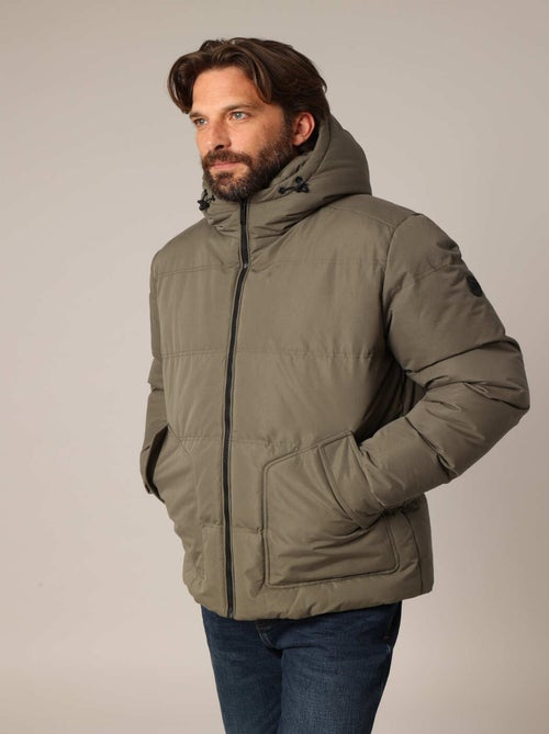 Doudoune matelassée avec capuche et doublure contrastée
 'Deeluxe' - Kiabi