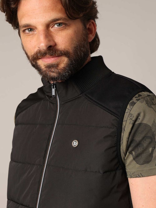 Doudoune matelassée zippée sans manches
 'Deeluxe' - Kiabi