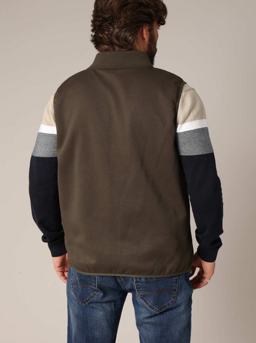 Doudoune matelassée zippée sans manches
 'Deeluxe' - Kiabi