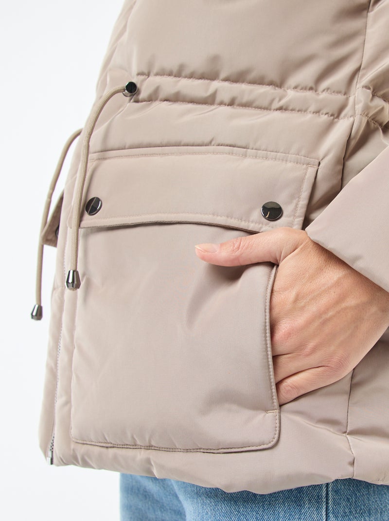 Doudoune mi-longue matelassée à capuche Beige - Kiabi