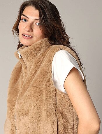 Doudoune réversible sans manches en imitation fourrure et métallisée
'Deeluxe'