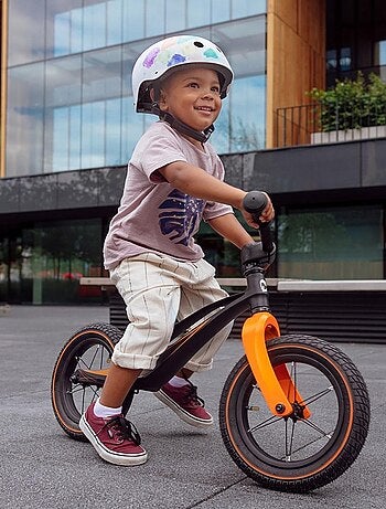 Draisienne LIONELO Bart Air- Vélo enfant - Jusqu'à 30 kg - Légère - Réglage du guidon et de la selle