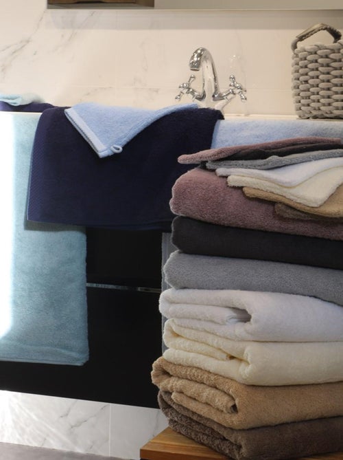 Drap de douche coton bouclette éponge ESSENTIELLE - Kiabi