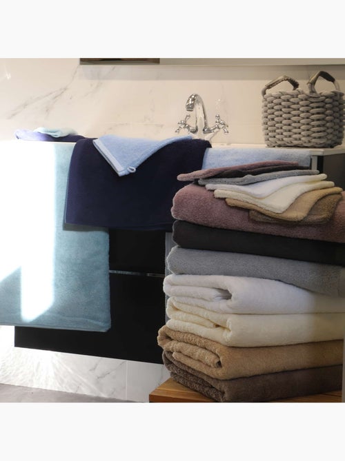 Drap de douche coton bouclette éponge ESSENTIELLE - Kiabi