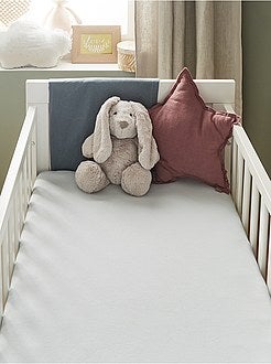 Drap housse + alèse pour lit bébé - Kiabi