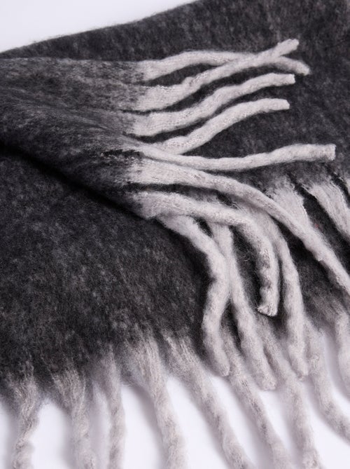 Echarpe douce avec franges contrastées - AFIBEL - Kiabi