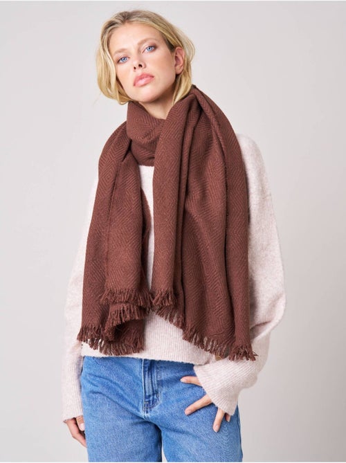 Écharpe femme chevron avec franges 'Deeluxe' - Kiabi Écharpe femme chevron avec franges 'Deeluxe' - Kiabi