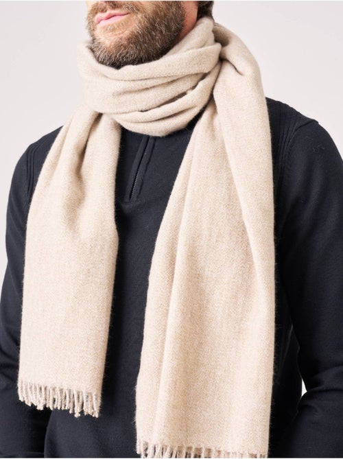 Écharpe homme douce et chaude 'Deeluxe' - Kiabi Écharpe homme douce et chaude 'Deeluxe' - Kiabi
