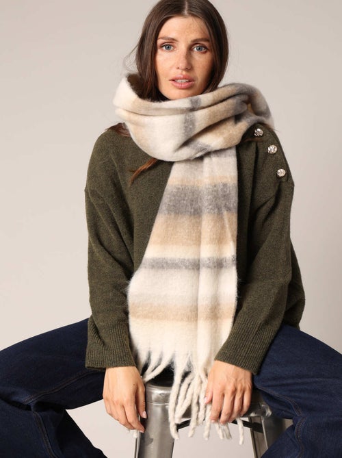 Écharpe oversize finie avec des franges épaisses 'Deeluxe' - Kiabi