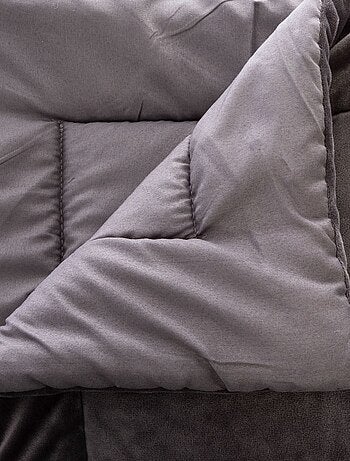 Édredon en velours et pompons