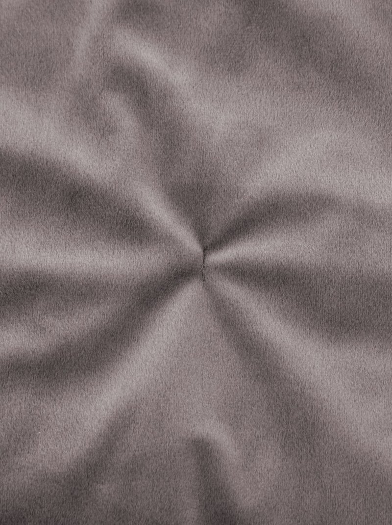 Édredon en velours et pompons Gris clair - Kiabi