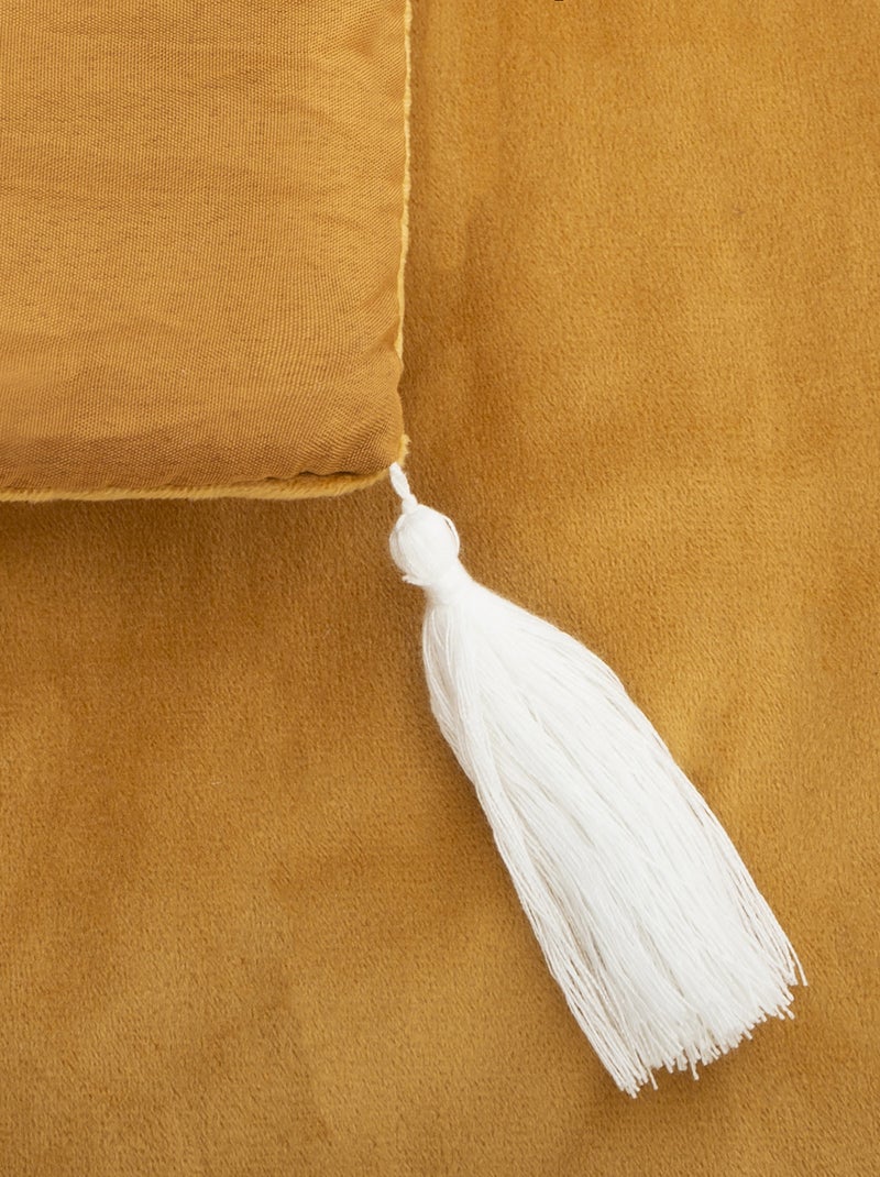 Édredon en velours et pompons Jaune - Kiabi