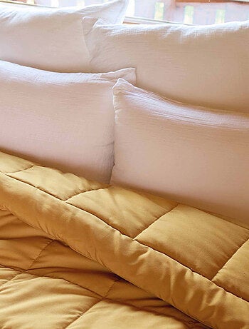 Edredon ou couvre-lit matelassé peau de pêche Oekotex